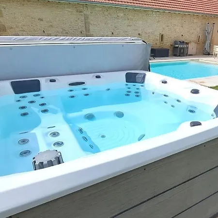 Prázdninový dům Guardian House Of Chateau Monteil With Heated Pool And Jacuzzi Calviac-en-Perigord